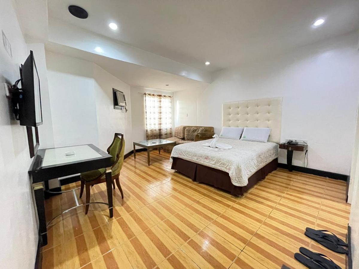 Town And Country Motel Vmapa Manila Bagian luar foto