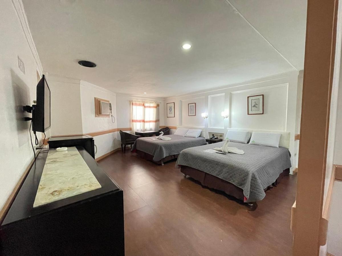 Town And Country Motel Vmapa Manila Bagian luar foto