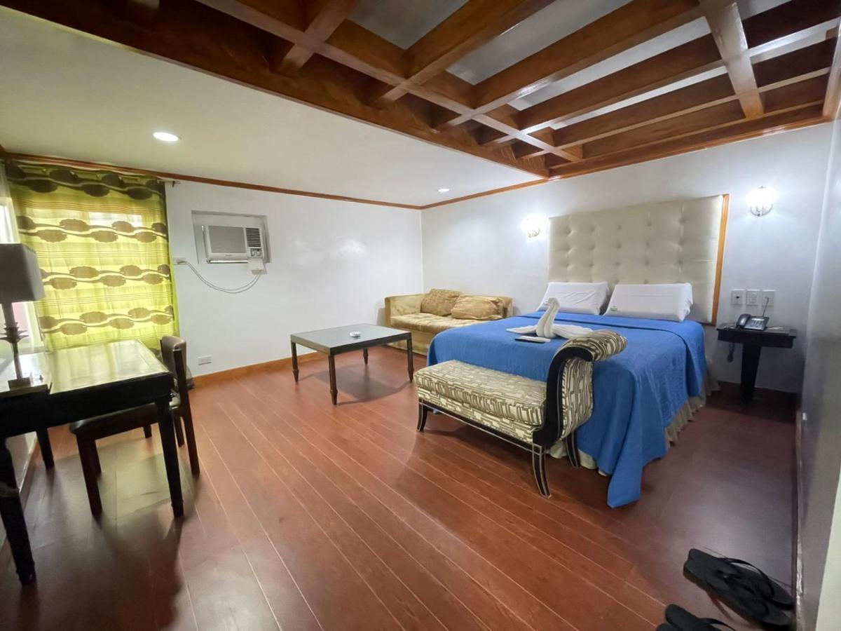 Town And Country Motel Vmapa Manila Bagian luar foto